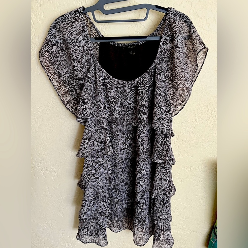 Really sweet Brown and White Layered and Ruffled Blouse Looks great on
